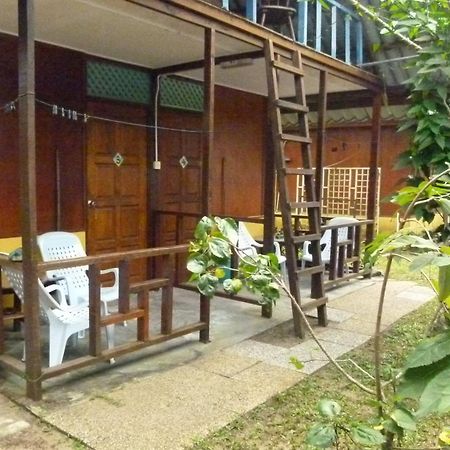 Cheers Garden Chalet Kampong Ayer Batang Exterior photo