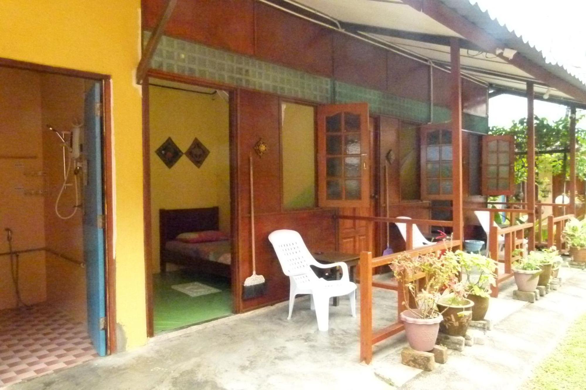 Cheers Garden Chalet Kampong Ayer Batang Exterior photo