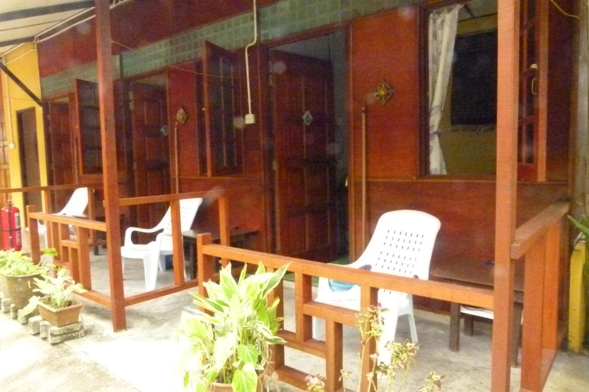 Cheers Garden Chalet Kampong Ayer Batang Exterior photo