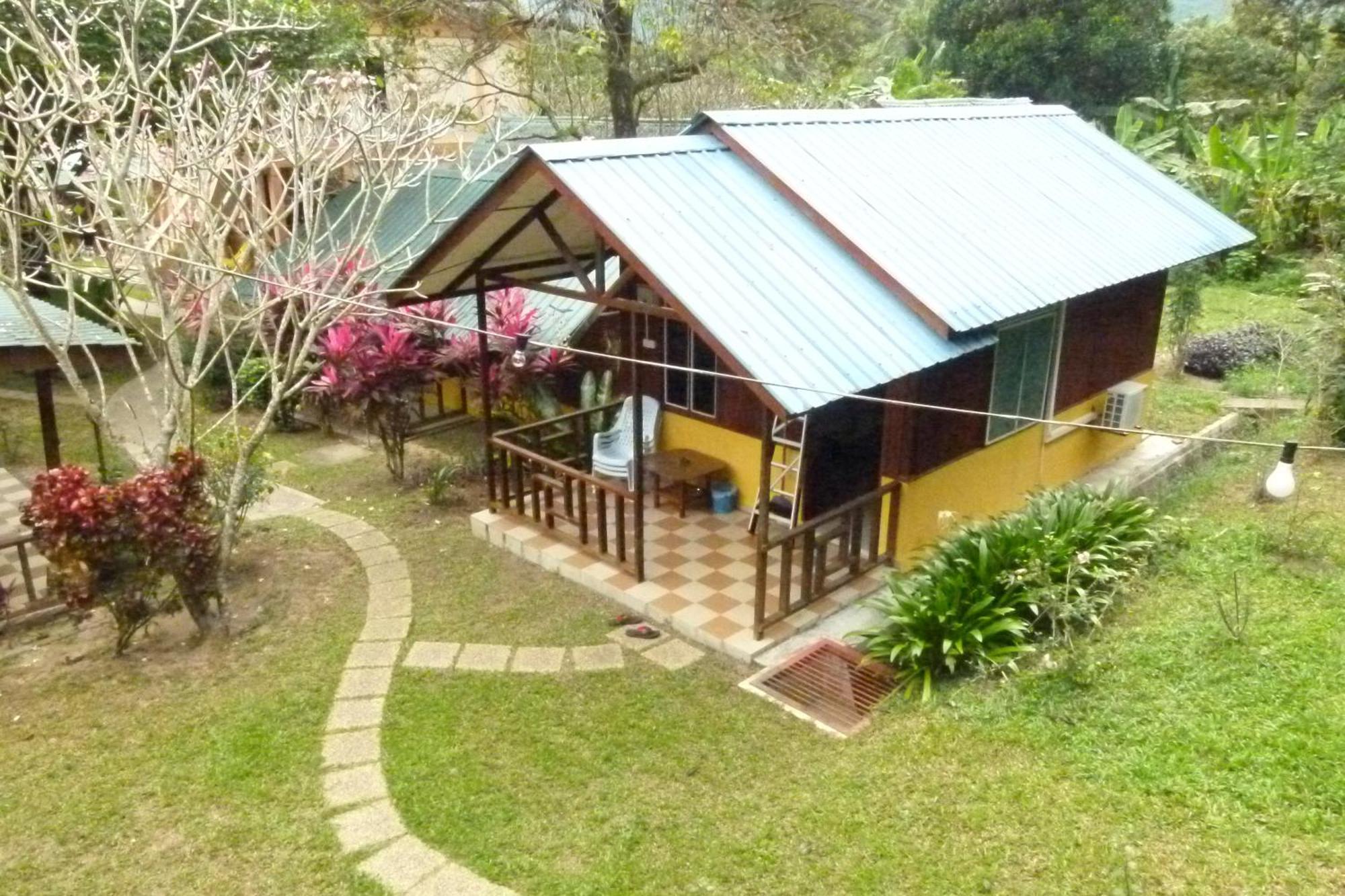 Cheers Garden Chalet Kampong Ayer Batang Exterior photo
