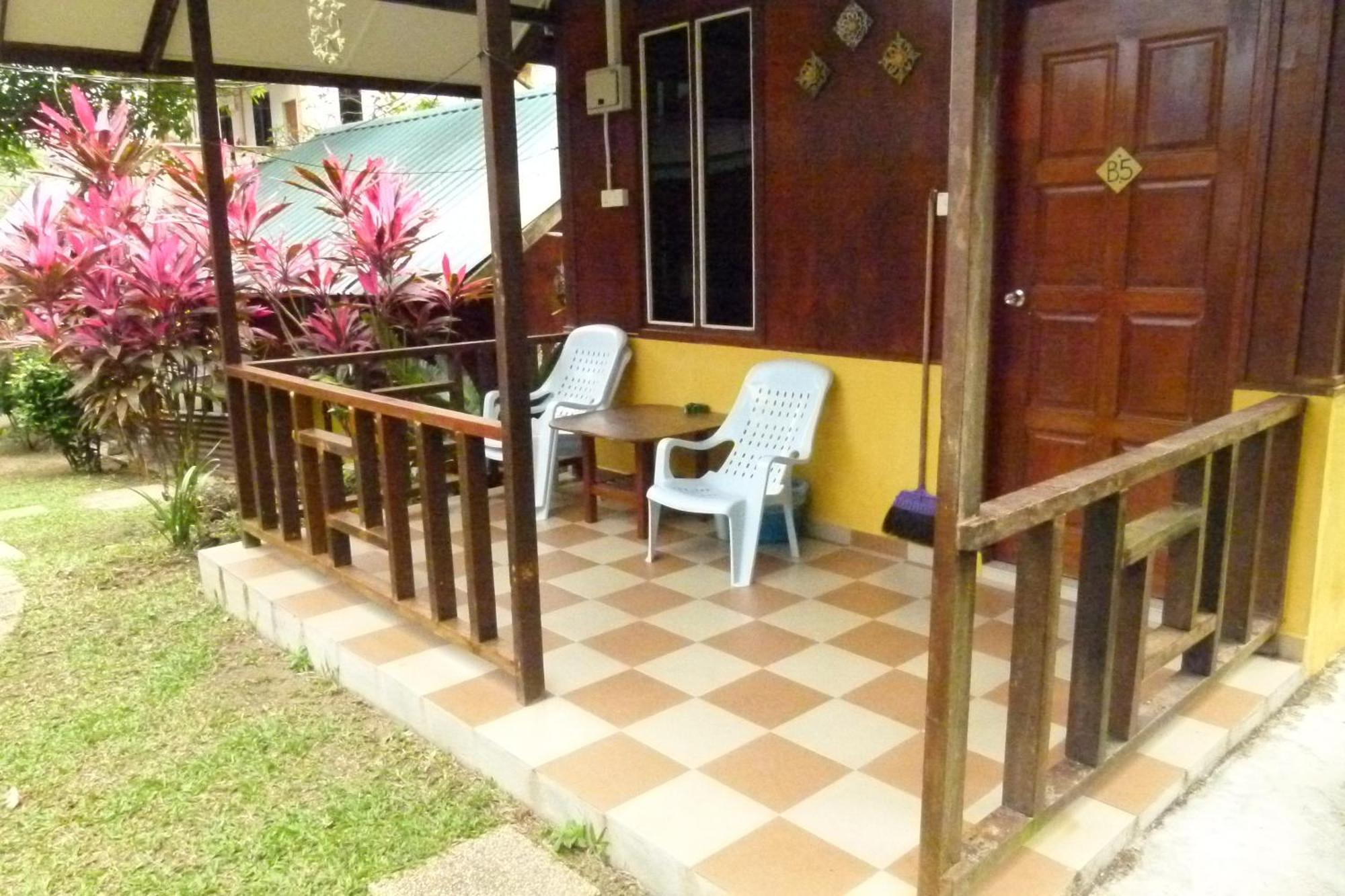 Cheers Garden Chalet Kampong Ayer Batang Exterior photo