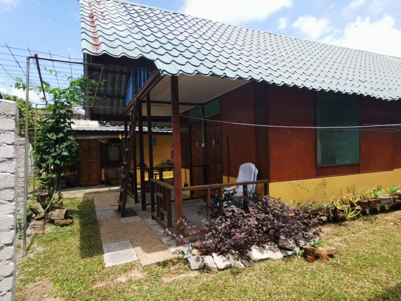 Cheers Garden Chalet Kampong Ayer Batang Exterior photo