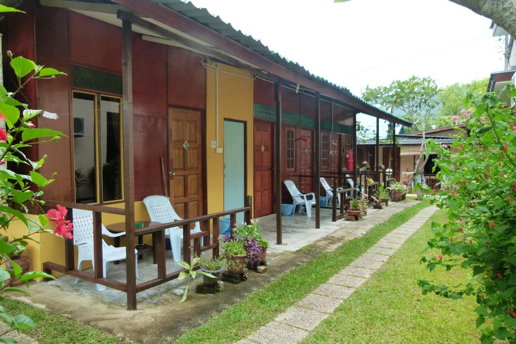 Cheers Garden Chalet Kampong Ayer Batang Exterior photo